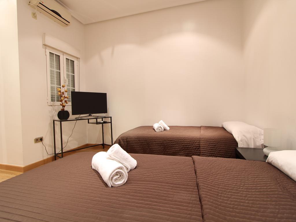 Apartamentos Good Stay Prado Madrid Bilik gambar