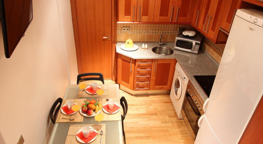 Apartamentos Good Stay Prado Madrid Bilik gambar