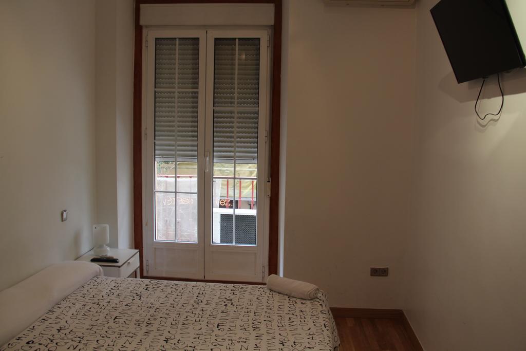 Apartamentos Good Stay Prado Madrid Bilik gambar