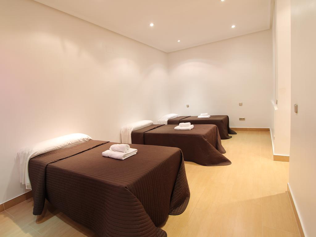 Apartamentos Good Stay Prado Madrid Bilik gambar