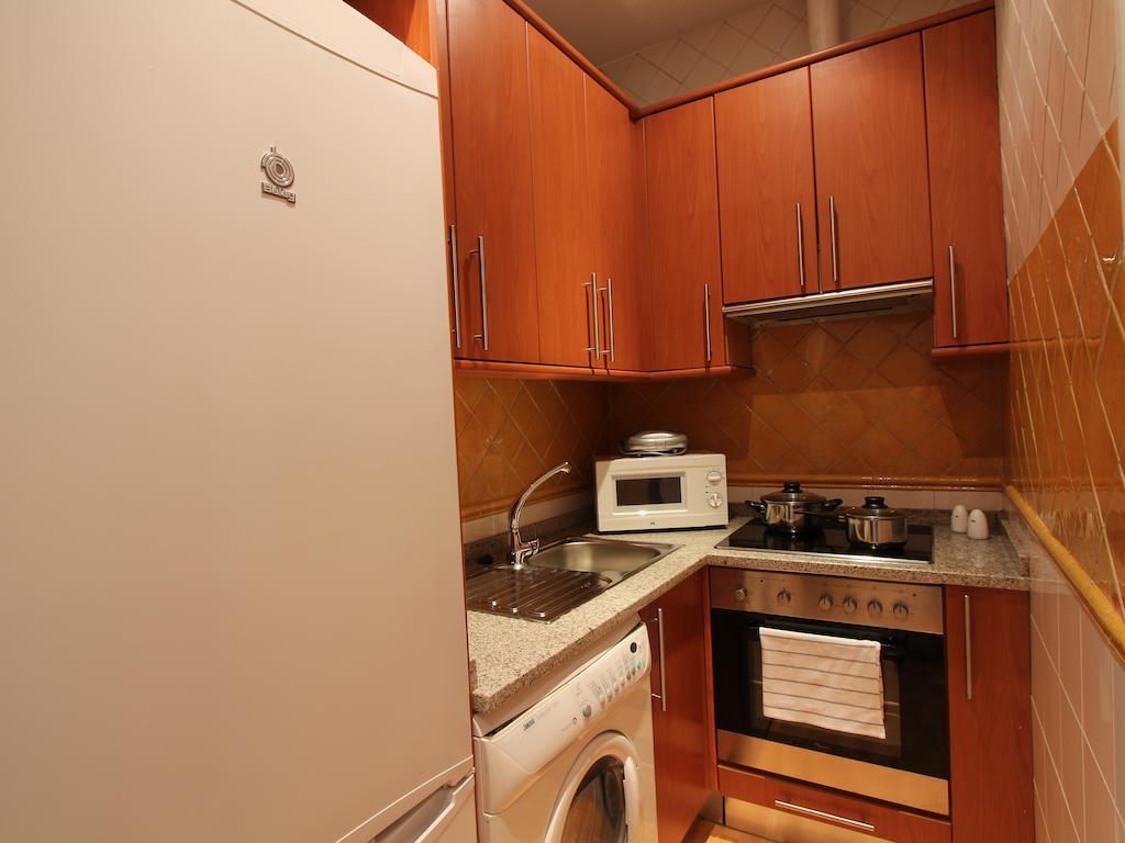 Apartamentos Good Stay Prado Madrid Bilik gambar