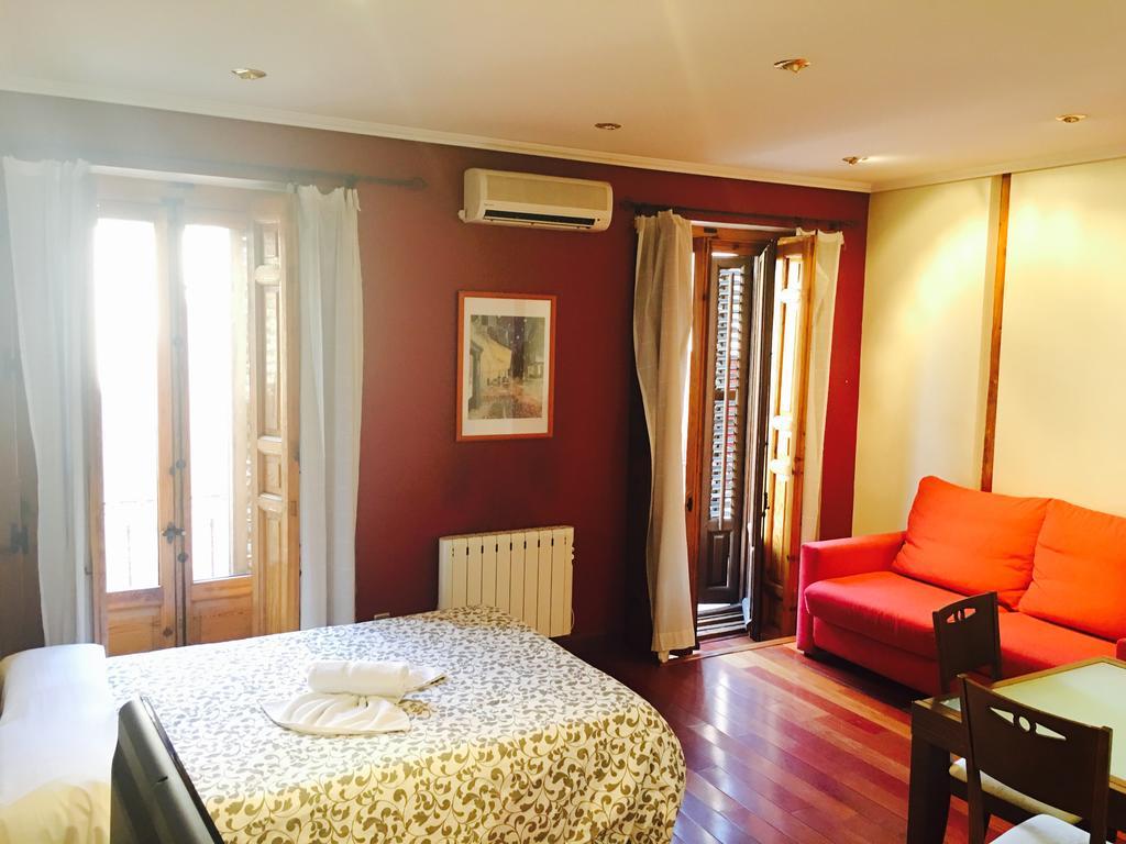 Apartamentos Good Stay Prado Madrid Luaran gambar