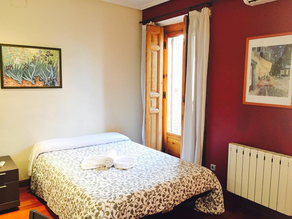 Apartamentos Good Stay Prado Madrid Luaran gambar