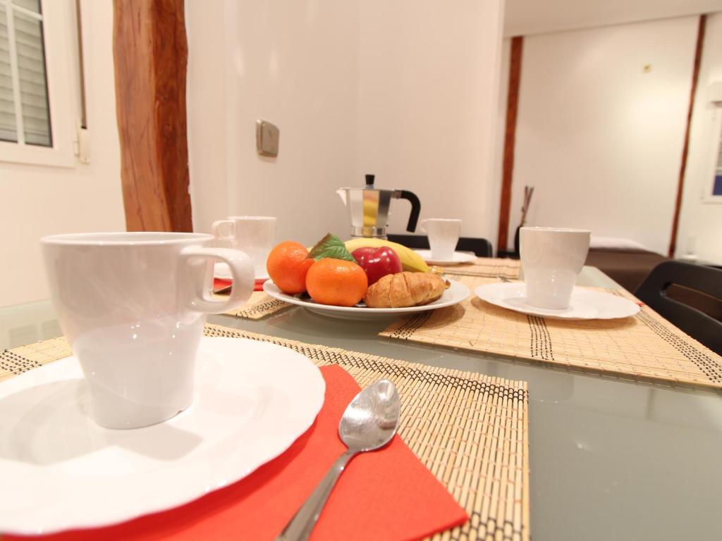 Apartamentos Good Stay Prado Madrid Bilik gambar
