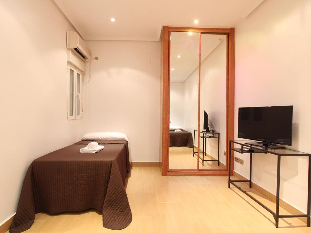 Apartamentos Good Stay Prado Madrid Bilik gambar