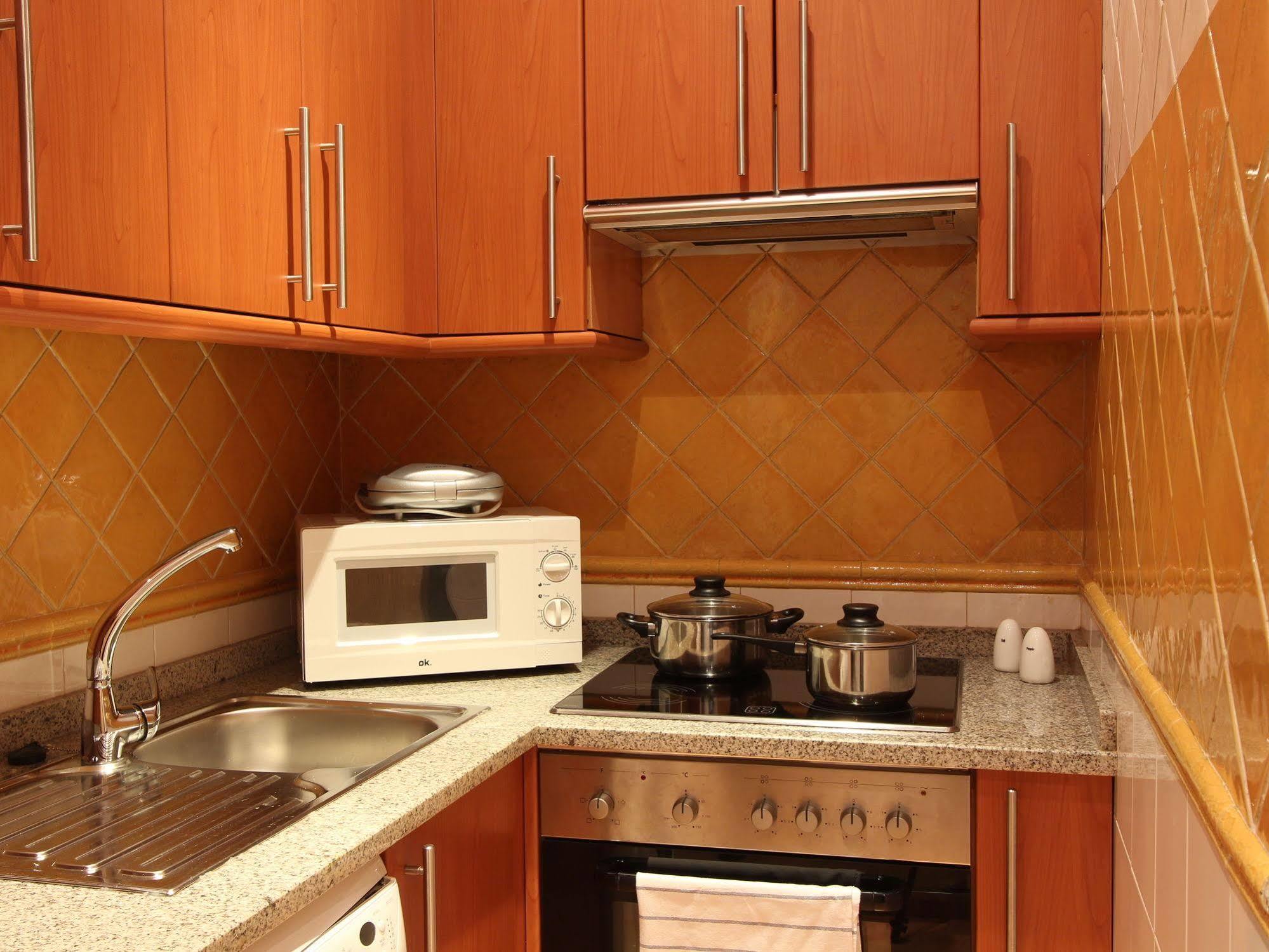 Apartamentos Good Stay Prado Madrid Luaran gambar