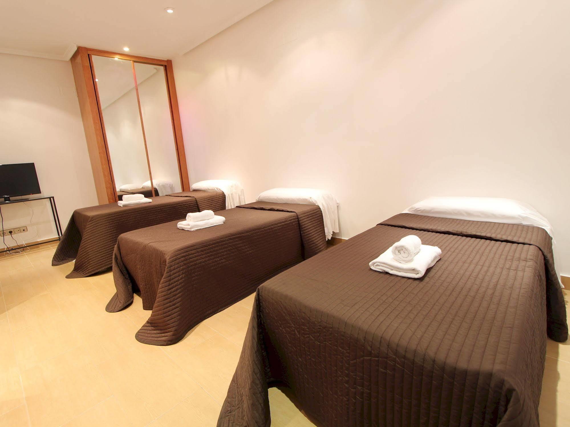 Apartamentos Good Stay Prado Madrid Luaran gambar